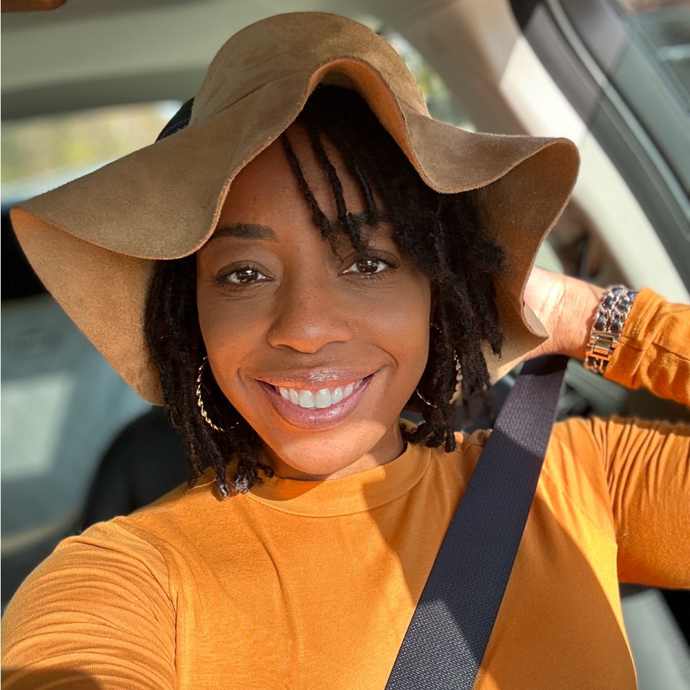 Meet your Posher, Keisha